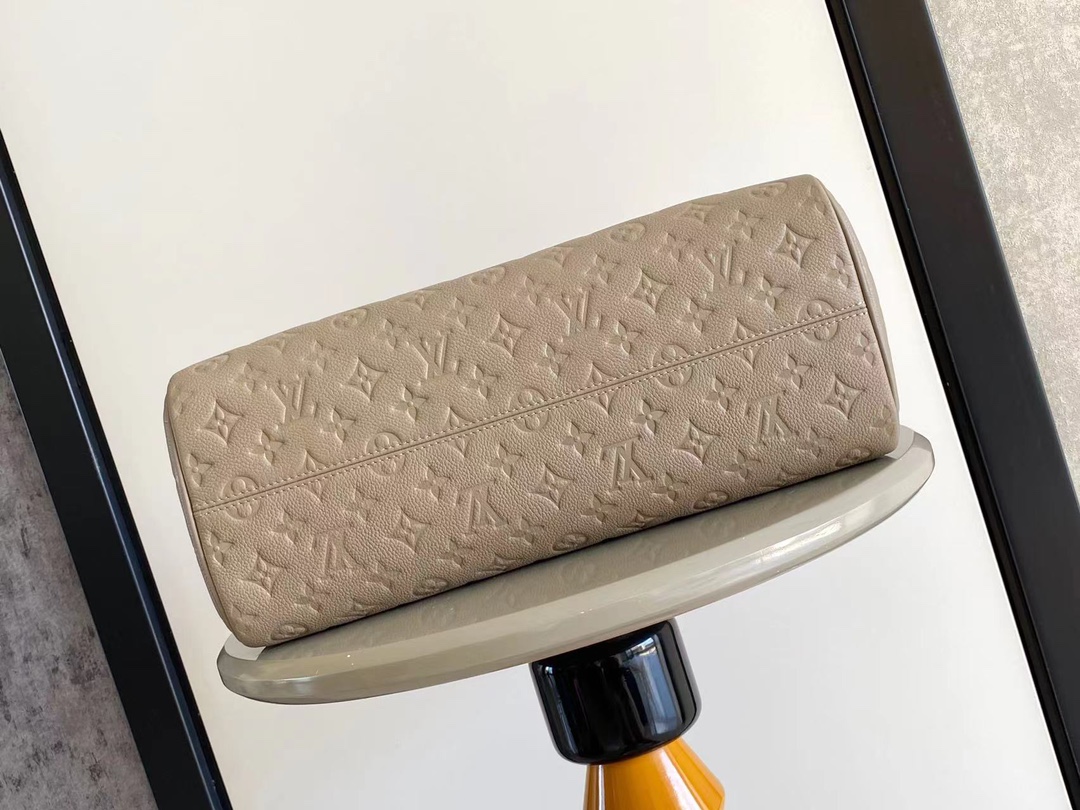 LV Avenue MM - Image 5