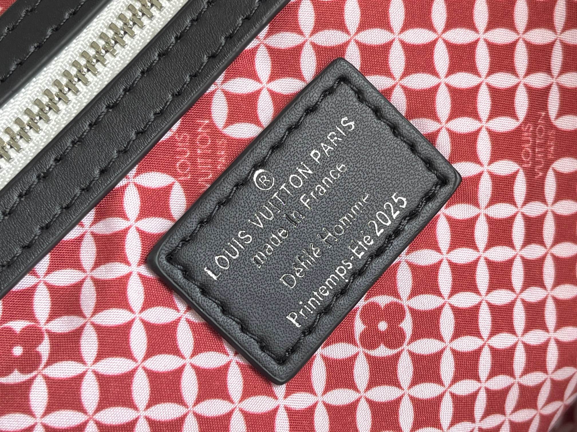 LV Keepall Bandoulière 50 - Image 9