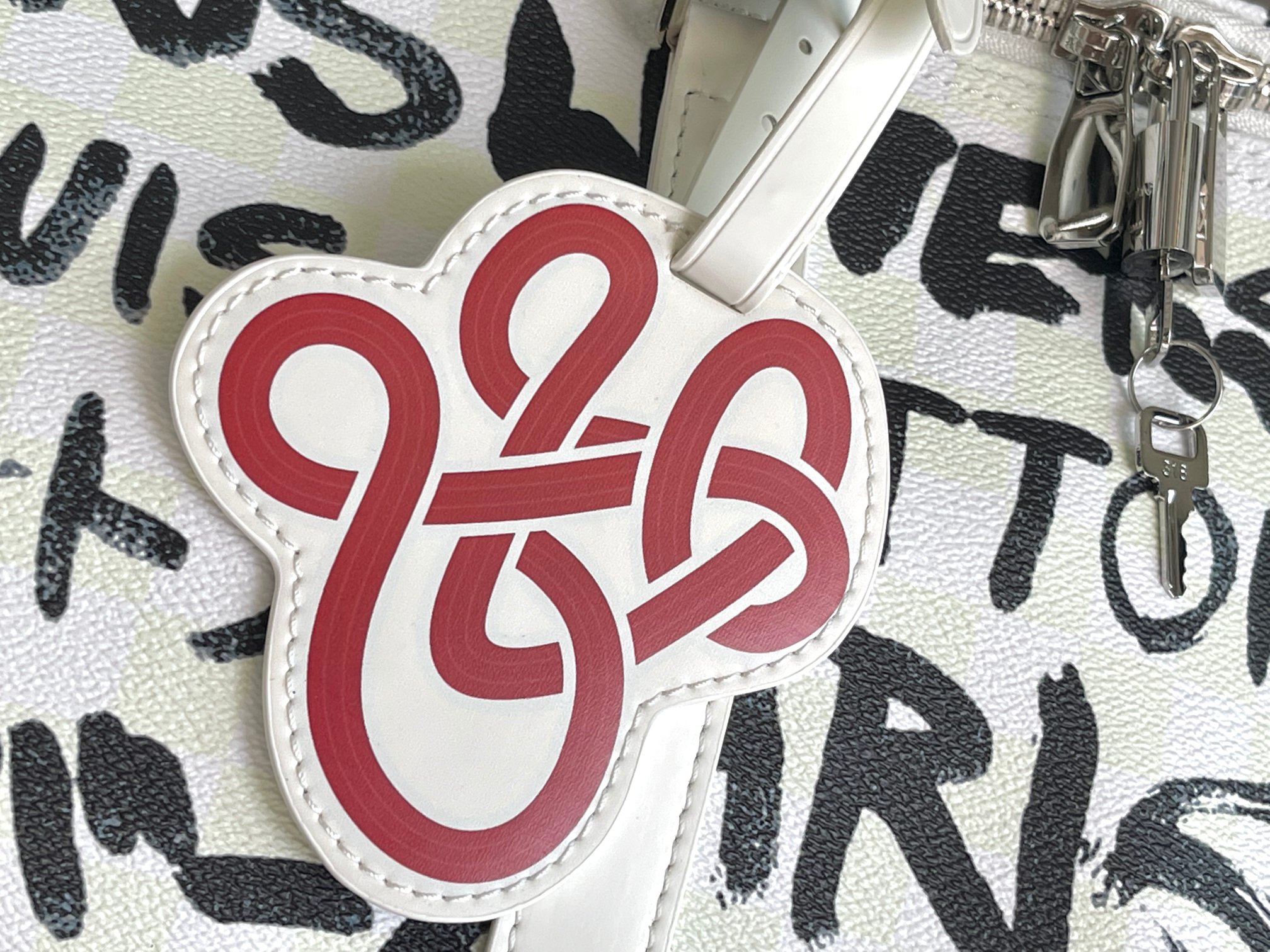 LV Keepall Bandoulière 50 - Image 8