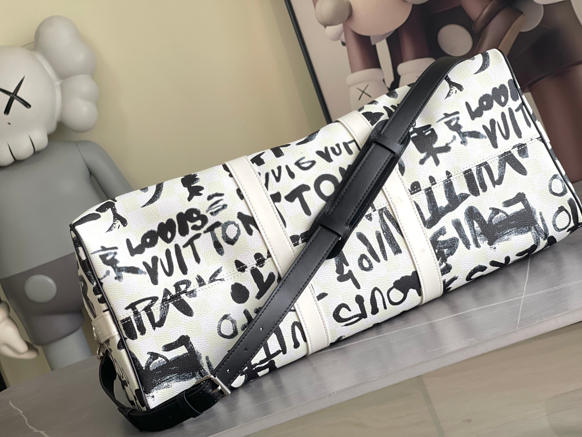 LV Keepall Bandoulière 50 - Image 5