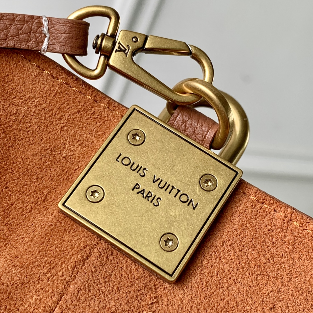 LV Low Key All In BB - Image 17