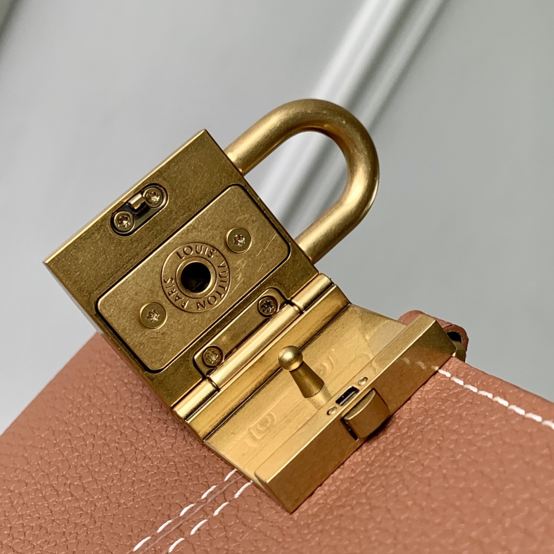 LV Low Key All In BB - Image 18