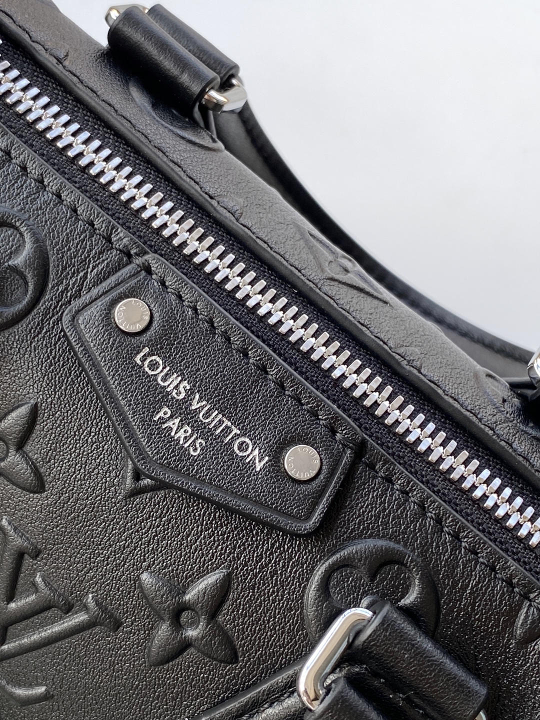 LV Speedy Trunk 20 - Image 6